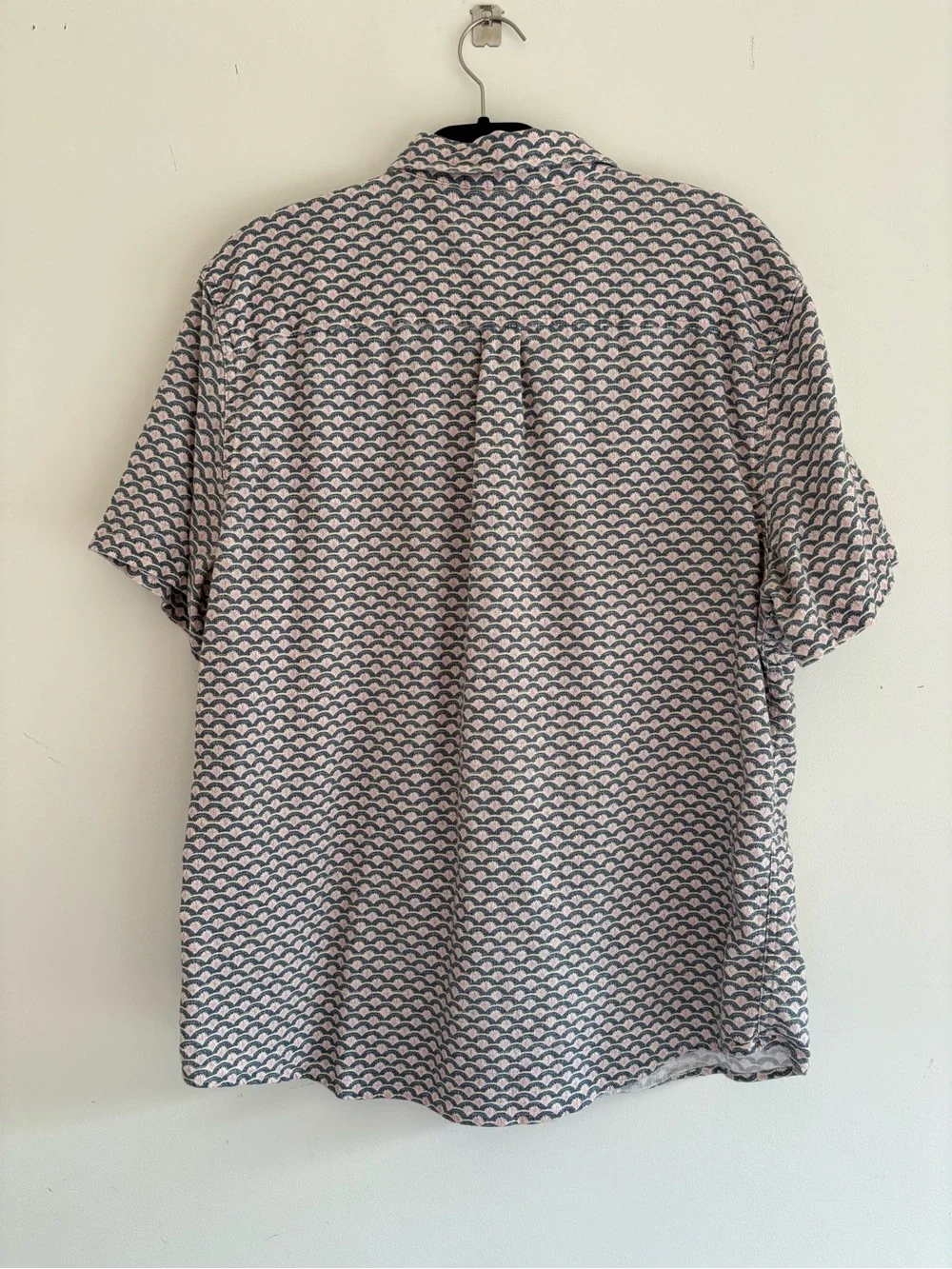 Marine Layer Short-Sleeve Button-Down Shirt - Blue & Pink Wave Print